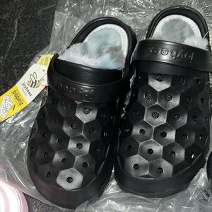 Joybees little kid's Cozy black Clogs